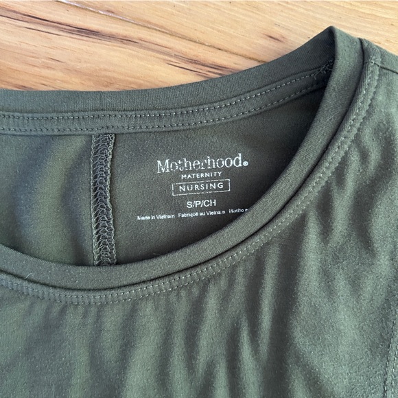 Bundle - Motherhood Maternity Nursing/Breastfeed Tops. Size Small. Black/Green. - Picture 4 of 6